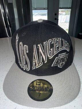 Los Angeles Kings NHL Fitted Hat